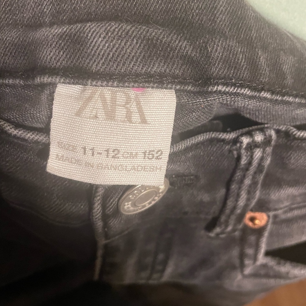 Classic Black Denim Jeans Stack - Four Pairs, Various Washes - Picture 4 of 15